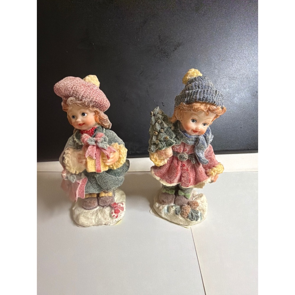 Vintage Winter Girl Figurines Set of 2‎ Frosted Resin Christmas Holiday Decor